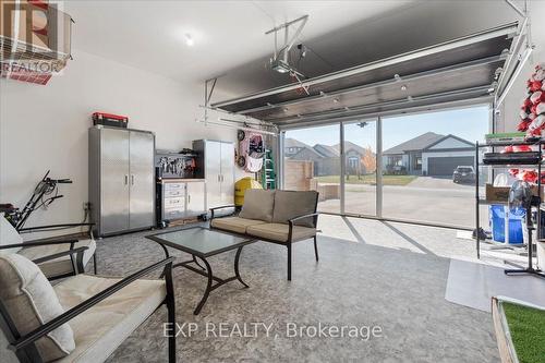 30 Raycroft Drive, Belleville (Thurlow Ward), ON - Indoor