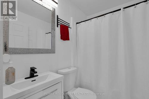 76 Princess Street, Quinte West (Trenton Ward), ON - Indoor Photo Showing Bathroom