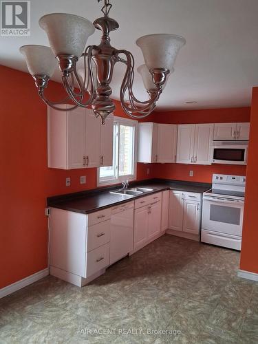 1502 Beckworth Avenue, London East (East D), ON - Indoor Photo Showing Kitchen With Double Sink