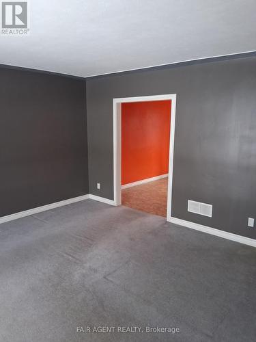 1502 Beckworth Avenue, London East (East D), ON - Indoor Photo Showing Other Room