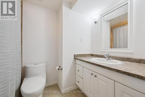 77 Laughland Lane, Guelph (Pineridge/Westminster Woods), ON - Indoor Photo Showing Bathroom
