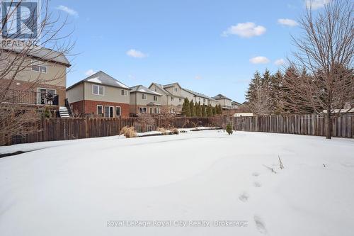77 Laughland Lane, Guelph (Pineridge/Westminster Woods), ON - Outdoor