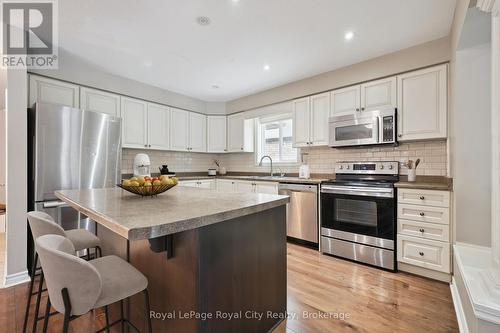77 Laughland Lane, Guelph (Pineridge/Westminster Woods), ON - Indoor Photo Showing Kitchen With Stainless Steel Kitchen With Upgraded Kitchen