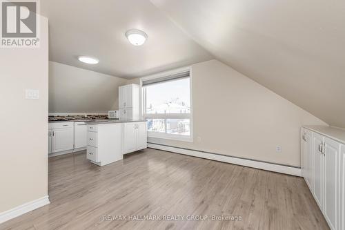 324 Montfort Street, Ottawa, ON - Indoor Photo Showing Other Room