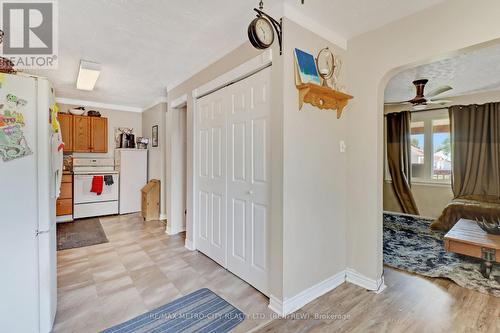 362-370 Baldwin Street, Renfrew, ON - Indoor Photo Showing Kitchen