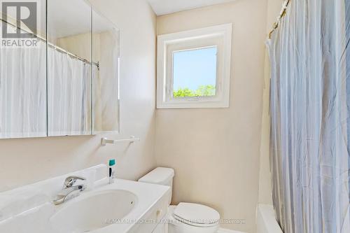 362-370 Baldwin Street, Renfrew, ON - Indoor Photo Showing Bathroom