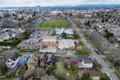 2017 Cameron St, Victoria, BC 