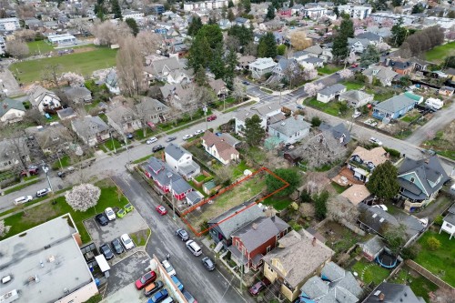 2017 Cameron St, Victoria, BC 