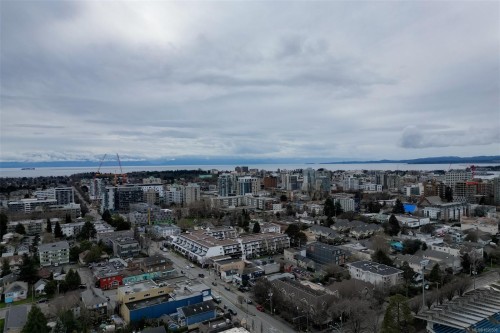 2017 Cameron St, Victoria, BC 
