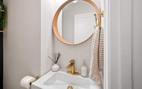 357 Rossland Road E, Oshawa, ON - Indoor Photo Showing Bathroom