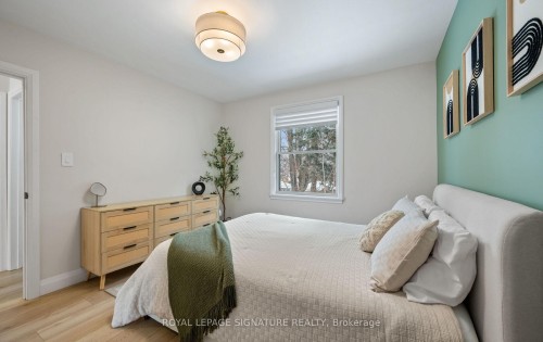 357 Rossland Road E, Oshawa, ON - Indoor Photo Showing Bedroom