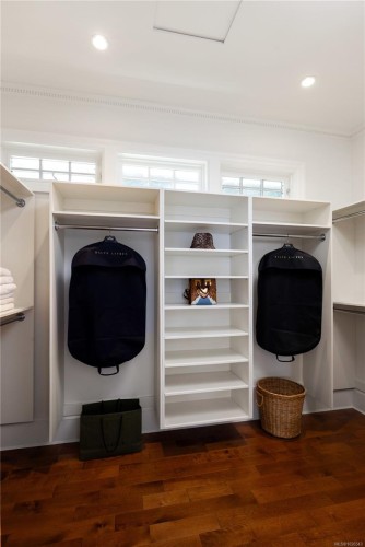 2600 Queenswood Dr, Saanich, BC 