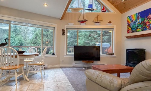 1120 Chappel Pl, Gabriola Island, BC 