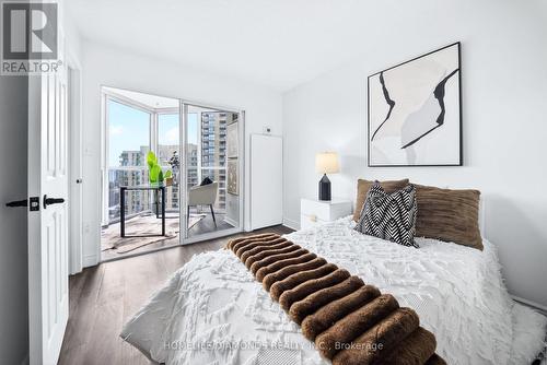 2002 - 5 Concorde Place, Toronto, ON - Indoor Photo Showing Bedroom