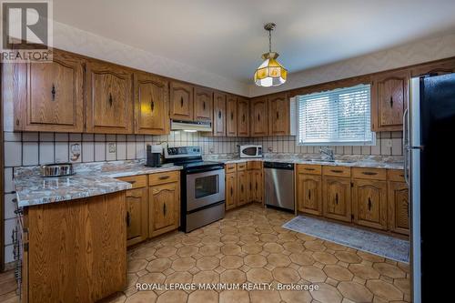 119 Glen Long Avenue, Toronto, ON - Indoor Photo Showing Kitchen