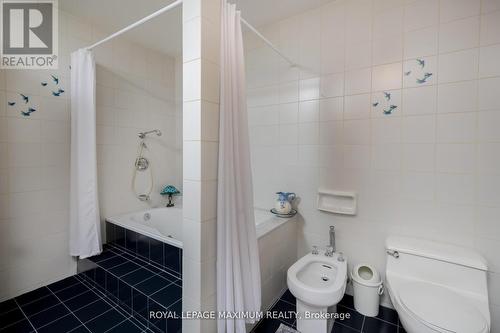 119 Glen Long Avenue, Toronto, ON - Indoor Photo Showing Bathroom