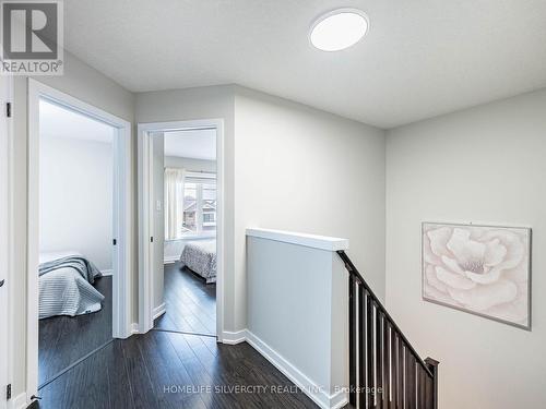 98 Crafter Crescent, Hamilton, ON - Indoor Photo Showing Other Room