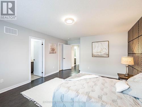 98 Crafter Crescent, Hamilton, ON - Indoor Photo Showing Other Room