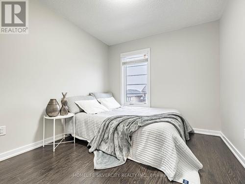 98 Crafter Crescent, Hamilton, ON - Indoor Photo Showing Bedroom