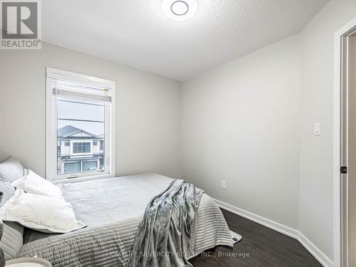 98 Crafter Crescent, Hamilton, ON - Indoor Photo Showing Bedroom