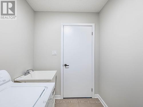 98 Crafter Crescent, Hamilton, ON - Indoor Photo Showing Laundry Room