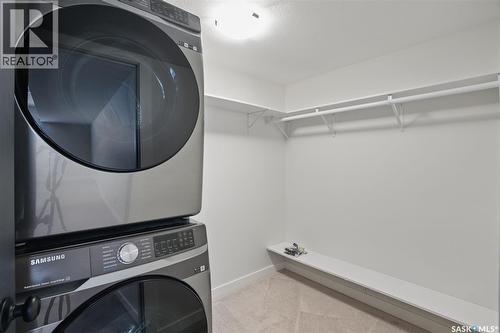 328 Barrett Street, Saskatoon, SK - Indoor Photo Showing Laundry Room