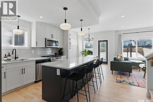 328 Barrett Street, Saskatoon, SK - Indoor Photo Showing Kitchen With Upgraded Kitchen