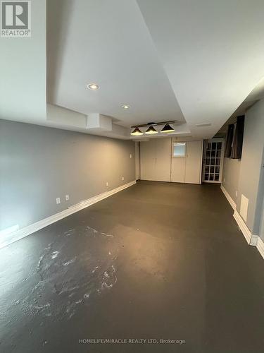 10 Yorkton Boulevard, Markham, ON - Indoor