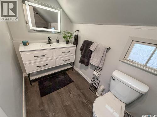 811 Boyle Street, Indian Head, SK - Indoor Photo Showing Bathroom