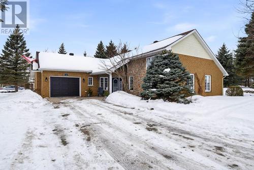 2 Barry Street, South Stormont, ON - Outdoor With Facade
