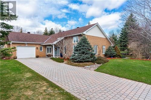 2 Barry Street, South Stormont, ON - Outdoor