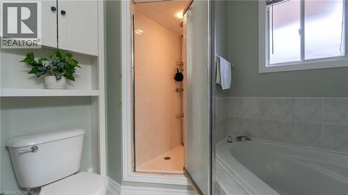 2062 Westmount Drive, Oakville, ON - Indoor Photo Showing Bathroom