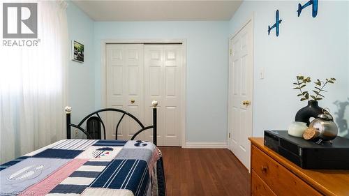 2062 Westmount Drive, Oakville, ON - Indoor Photo Showing Bedroom