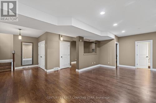 167 Tanoak Drive, London North (North E), ON - Indoor