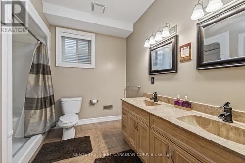 167 Tanoak Drive, London North (North E), ON - Indoor Photo Showing Bathroom
