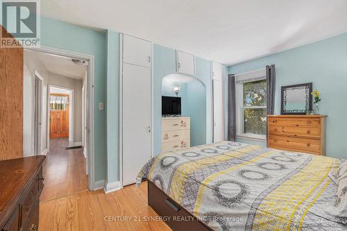Main floor primary bedroom - 476 County 29 Road, Rideau Lakes, ON - Indoor Photo Showing Bedroom