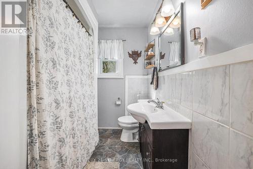 476 County 29 Road, Rideau Lakes, ON - Indoor Photo Showing Bathroom