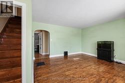 living room unfurnished - 