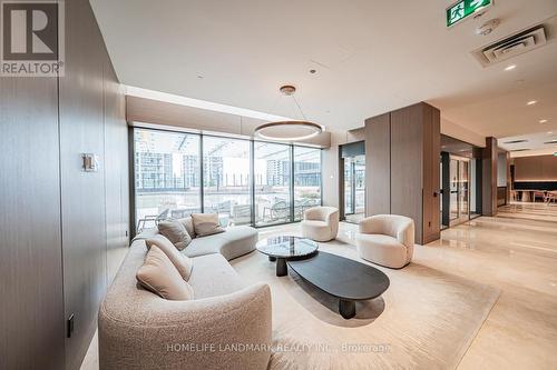 2315 - 1 Concord Cityplace Way, Toronto, ON - Indoor