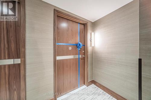 2315 - 1 Concord Cityplace Way, Toronto, ON - Indoor