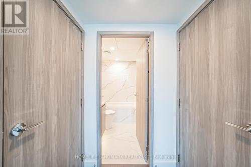 2315 - 1 Concord Cityplace Way, Toronto, ON - Indoor Photo Showing Bathroom