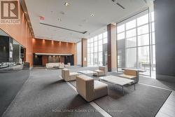 125 VILLAGE GREEN SQUARE  Toronto, ON M1S 0G3