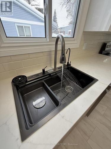 Kitchen - 1249 Lillian Boulevard, Greater Sudbury, ON - Indoor Photo Showing Kitchen