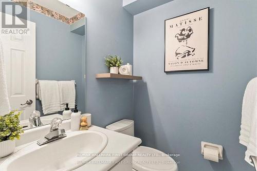 4 Winterberry Drive, Whitby, ON - Indoor Photo Showing Bathroom
