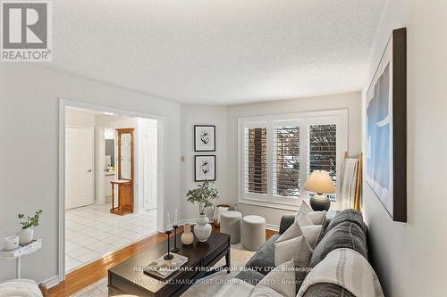 4 Winterberry Drive, Whitby, ON - Indoor Photo Showing Living Room