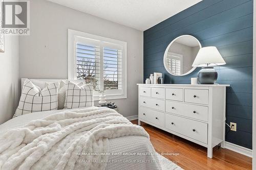 4 Winterberry Drive, Whitby, ON - Indoor Photo Showing Bedroom