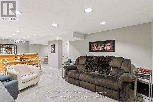 4 Winterberry Drive, Whitby, ON - Indoor Photo Showing Living Room