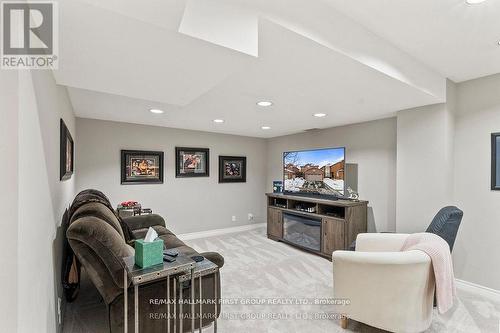 4 Winterberry Drive, Whitby, ON - Indoor