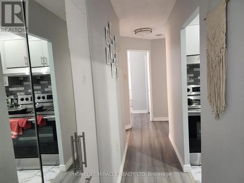 504 - 25 Fairview Road W, Mississauga, ON - Indoor Photo Showing Other Room