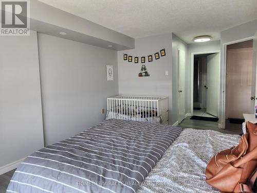 504 - 25 Fairview Road W, Mississauga, ON - Indoor Photo Showing Bedroom